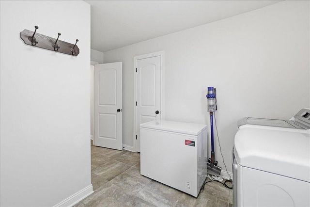 10132 Azalea Drive, Crown Point, IN 46307