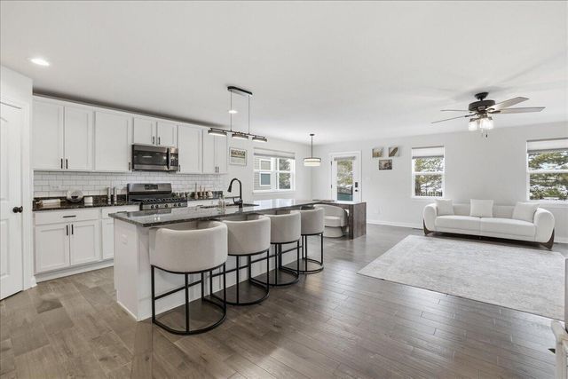 10132 Azalea Drive, Crown Point, IN 46307