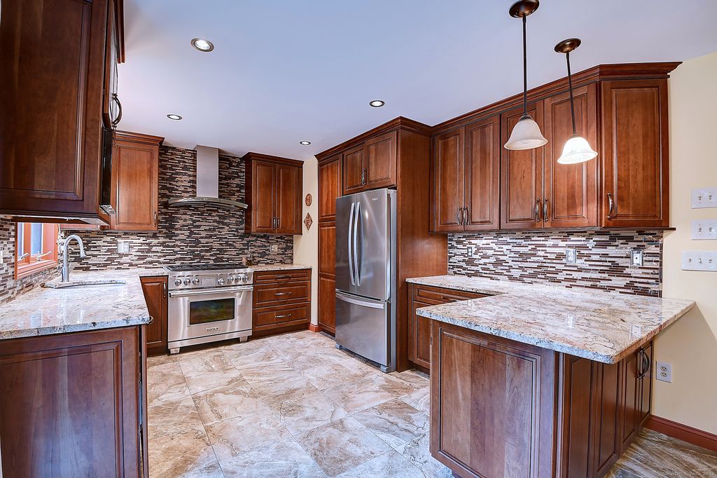 35 Weekeepeemee Road, Bethlehem, CT 06751