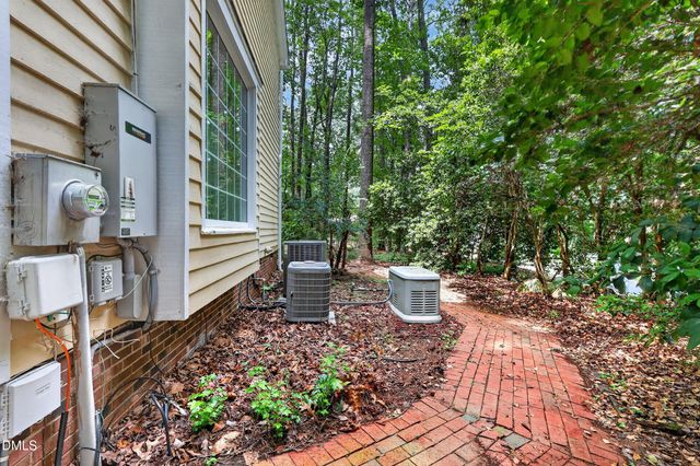 8824 Woodyhill Road, Raleigh, NC 27613