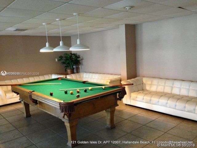 121 Golden Isles Dr 407, Hallandale Beach, FL 33009