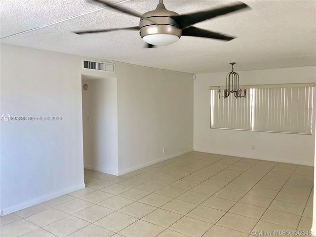 121 Golden Isles Dr 407, Hallandale Beach, FL 33009