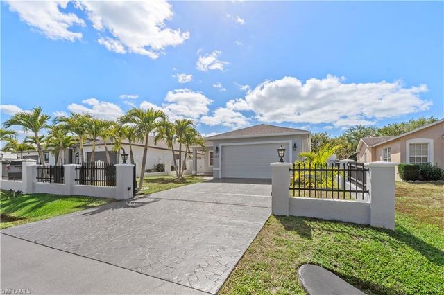 183 7th ST, Naples, FL 34113