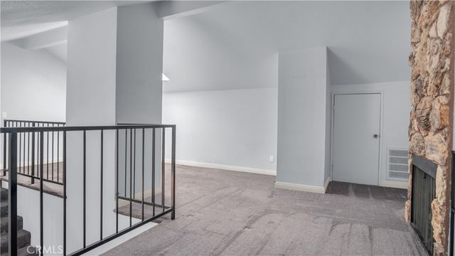 6100 Rugby Ave 313, Huntington Park, CA 90255