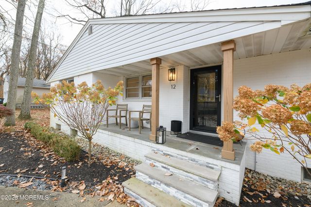 12 Collier Lane, Morganville, NJ 07751