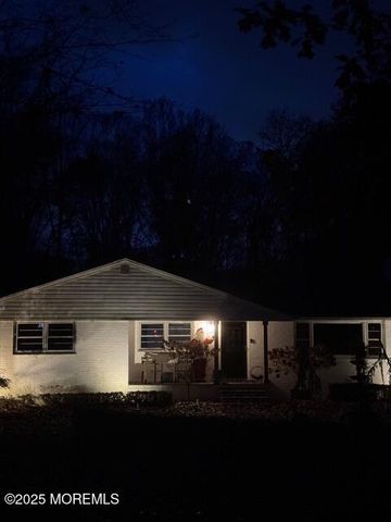 12 Collier Lane, Morganville, NJ 07751