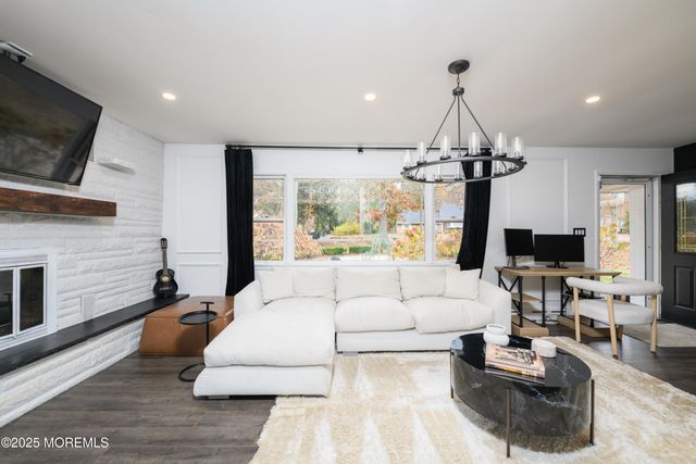 12 Collier Lane, Morganville, NJ 07751