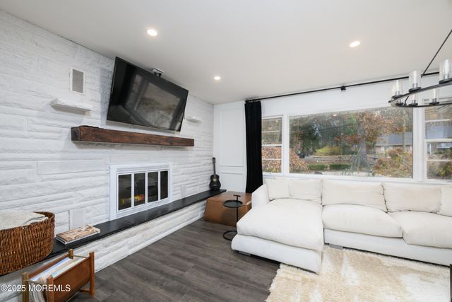 12 Collier Lane, Morganville, NJ 07751