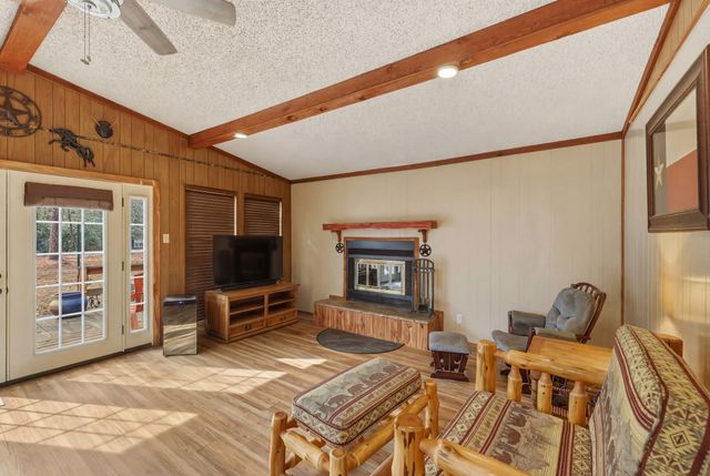 1048 W Holly Trail, Hawkins, TX 75765