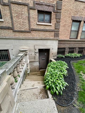 947 E Hyde Park Boulevard G, Chicago, IL 60615