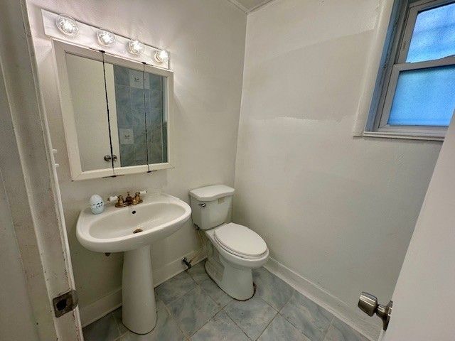 947 E Hyde Park Boulevard G, Chicago, IL 60615