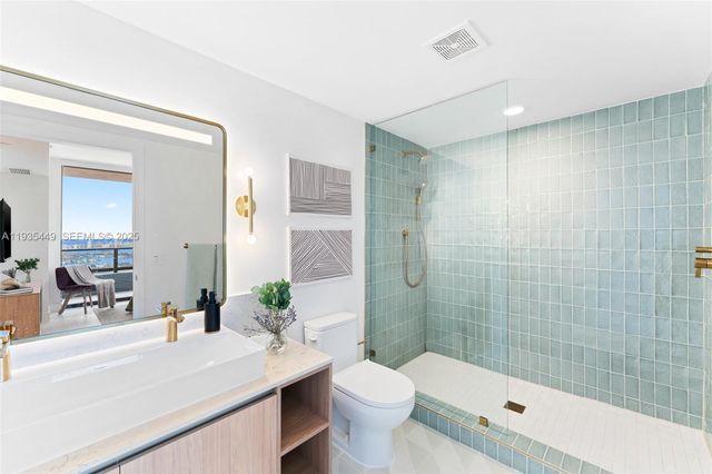 159 NE 6th St 4415, Miami, FL 33132