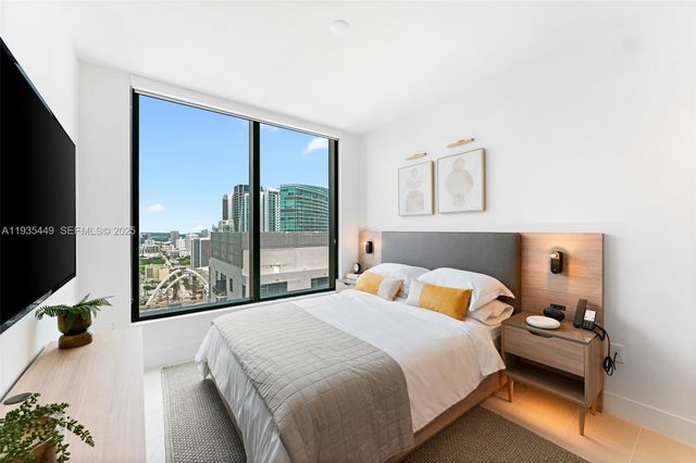 159 NE 6th St 4415, Miami, FL 33132