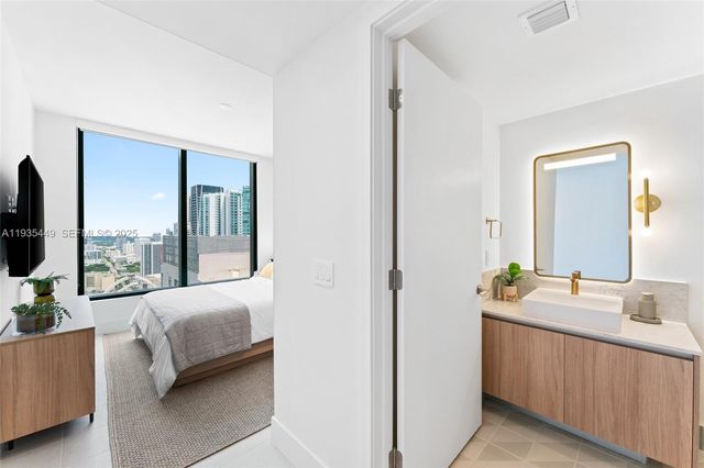 159 NE 6th St 4415, Miami, FL 33132