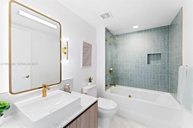 159 NE 6th St 4415, Miami, FL 33132