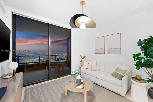 159 NE 6th St 4415, Miami, FL 33132