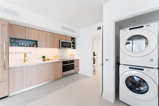 159 NE 6th St 4415, Miami, FL 33132