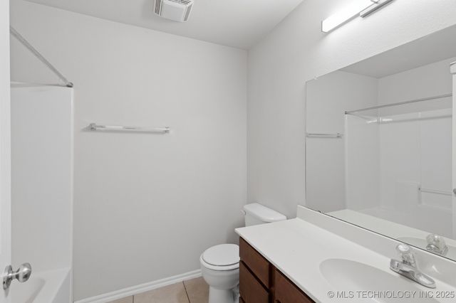 3402 Stonewall Drive, Bartlesville, OK 74006