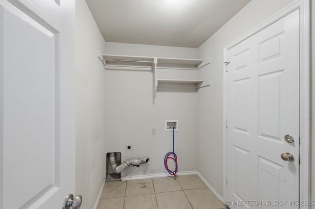 3402 Stonewall Drive, Bartlesville, OK 74006