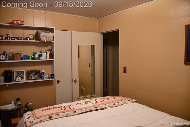7725 Jackson Street, Taylor, MI 48180