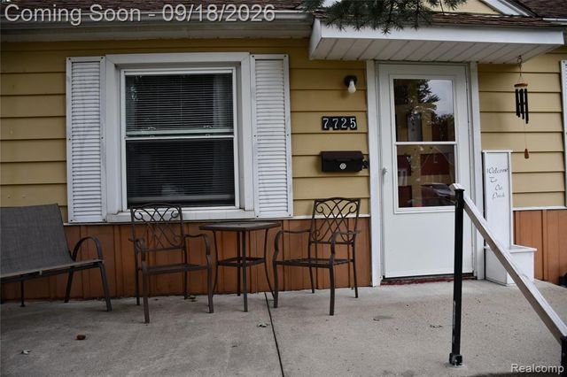 7725 Jackson Street, Taylor, MI 48180