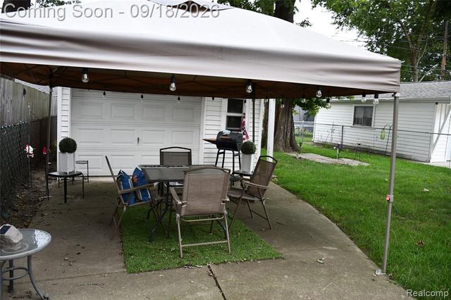 7725 Jackson Street, Taylor, MI 48180