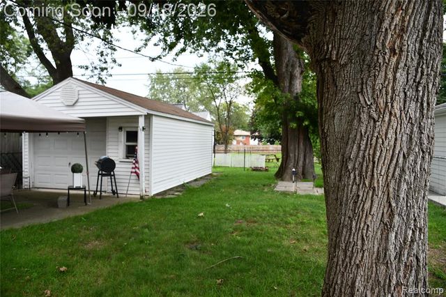 7725 Jackson Street, Taylor, MI 48180