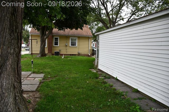 7725 Jackson Street, Taylor, MI 48180