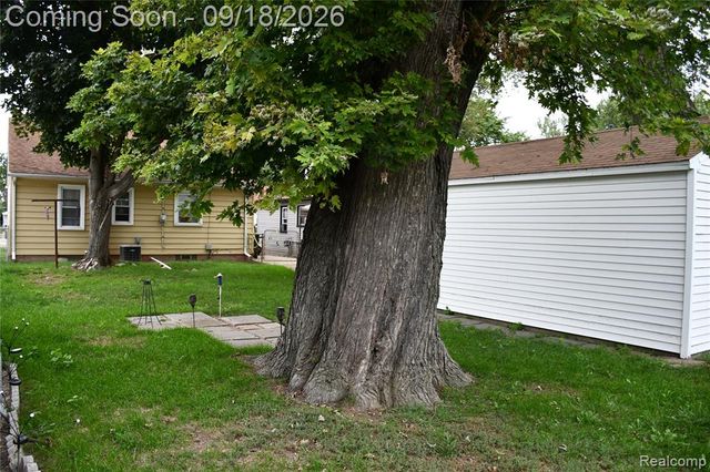 7725 Jackson Street, Taylor, MI 48180