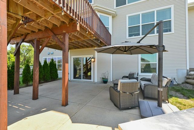 8735 S Bell Meadow COURT, Franklin, WI 53132