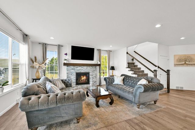 8735 S Bell Meadow COURT, Franklin, WI 53132