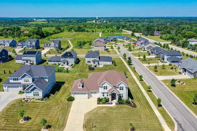 8735 S Bell Meadow COURT, Franklin, WI 53132