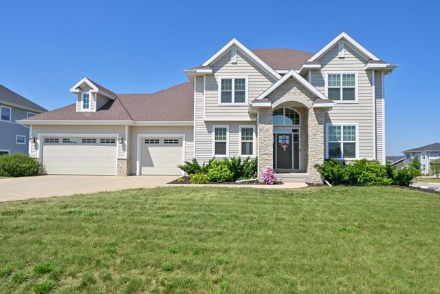 8735 S Bell Meadow COURT, Franklin, WI 53132