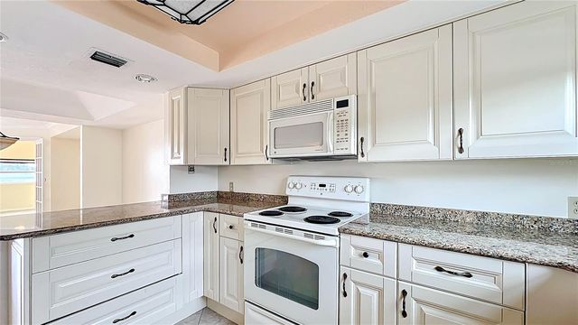 630 KILLARNEY BAY COURT 3, Winter Park, FL 32789