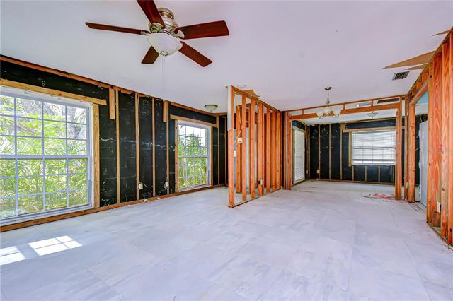 615 E DAVIS BOULEVARD, Tampa, FL 33606