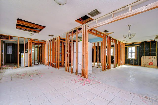 615 E DAVIS BOULEVARD, Tampa, FL 33606