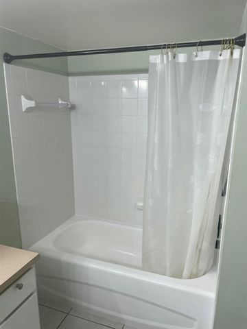 300 Scotia Drive 105, Hypoluxo, FL 33462