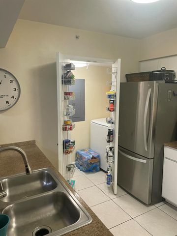 300 Scotia Drive 105, Hypoluxo, FL 33462