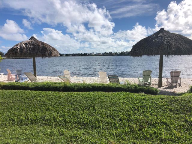 300 Scotia Drive 105, Hypoluxo, FL 33462