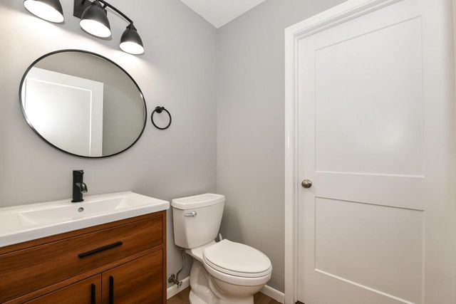 10600 S Shepard AVENUE, Oak Creek, WI 53154