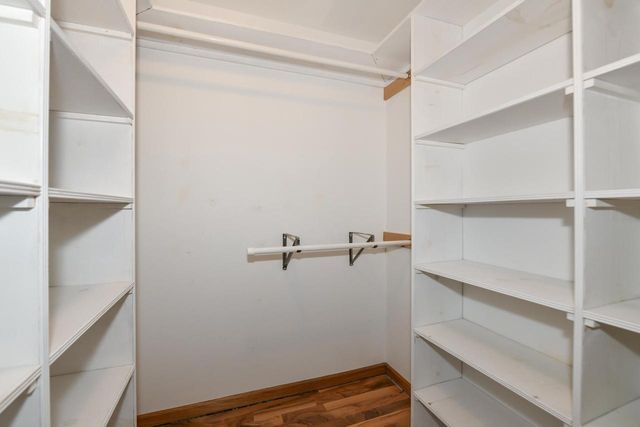 10600 S Shepard AVENUE, Oak Creek, WI 53154