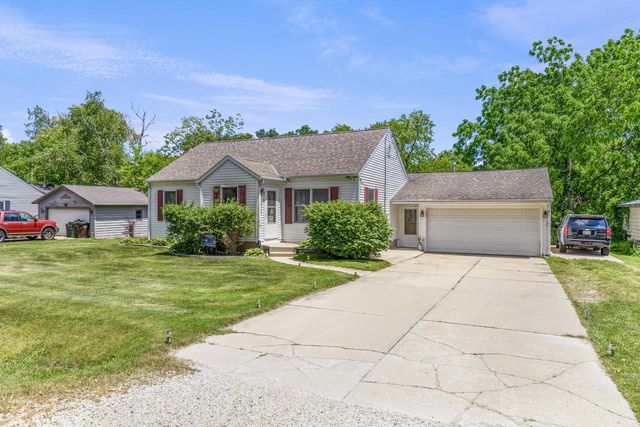 7015 Cliffside DRIVE, Racine, WI 53402