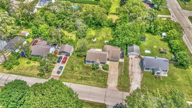 7015 Cliffside DRIVE, Racine, WI 53402
