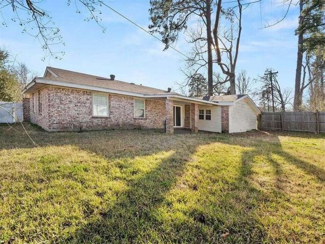 140 Whispering Pines Loop, Leesville, LA 71446