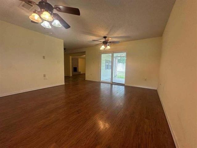 140 Whispering Pines Loop, Leesville, LA 71446