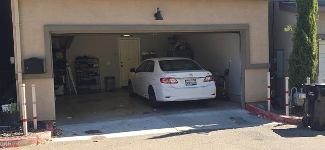 5421 College Oak Dr, Sacramento, CA 95841