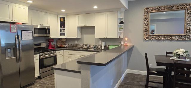 5421 College Oak Dr, Sacramento, CA 95841