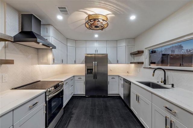 2516 PINE TREE DRIVE, Edgewater, FL 32141