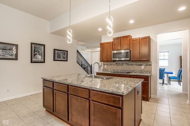 9235 Crystal River, Indianapolis, IN 46240