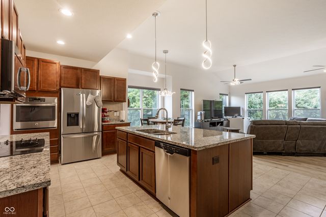 9235 Crystal River, Indianapolis, IN 46240